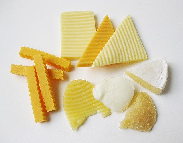 kousky sýra